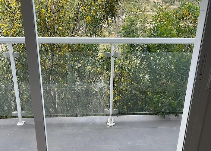 Montana Y Mar * カルプ